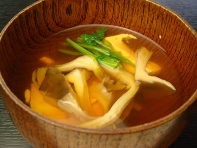 ほんしめじのお吸い物 